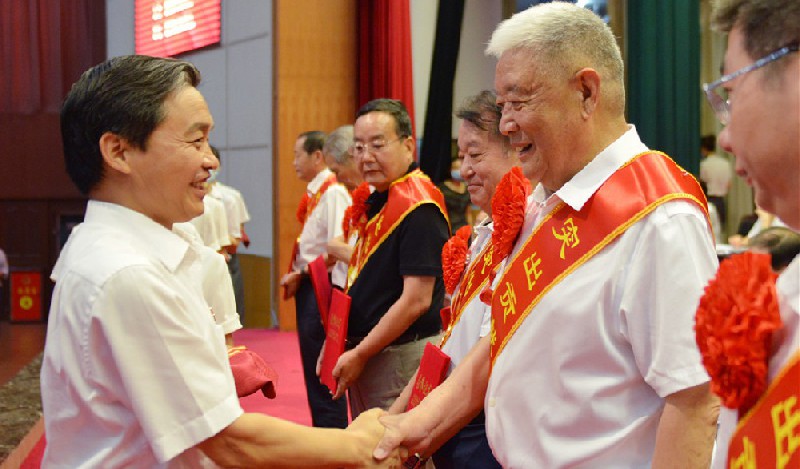 李玉田董事长喜获突出贡献企业家  济钢集团喜获2019年度纳税先进企业等多项荣誉